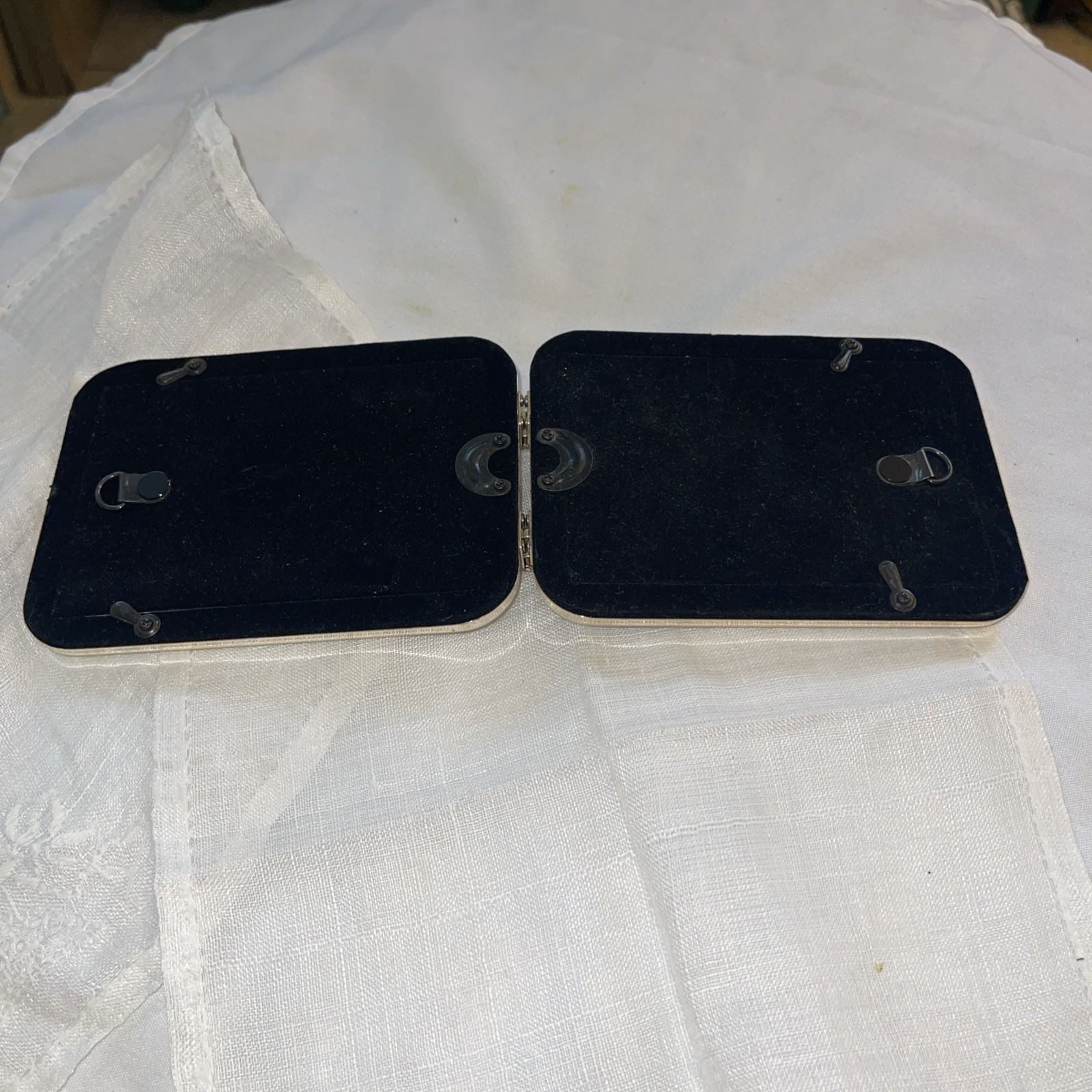 Silver-plated Double Picture Frame , Bi-Fold W/ Hinges, 5”x3”