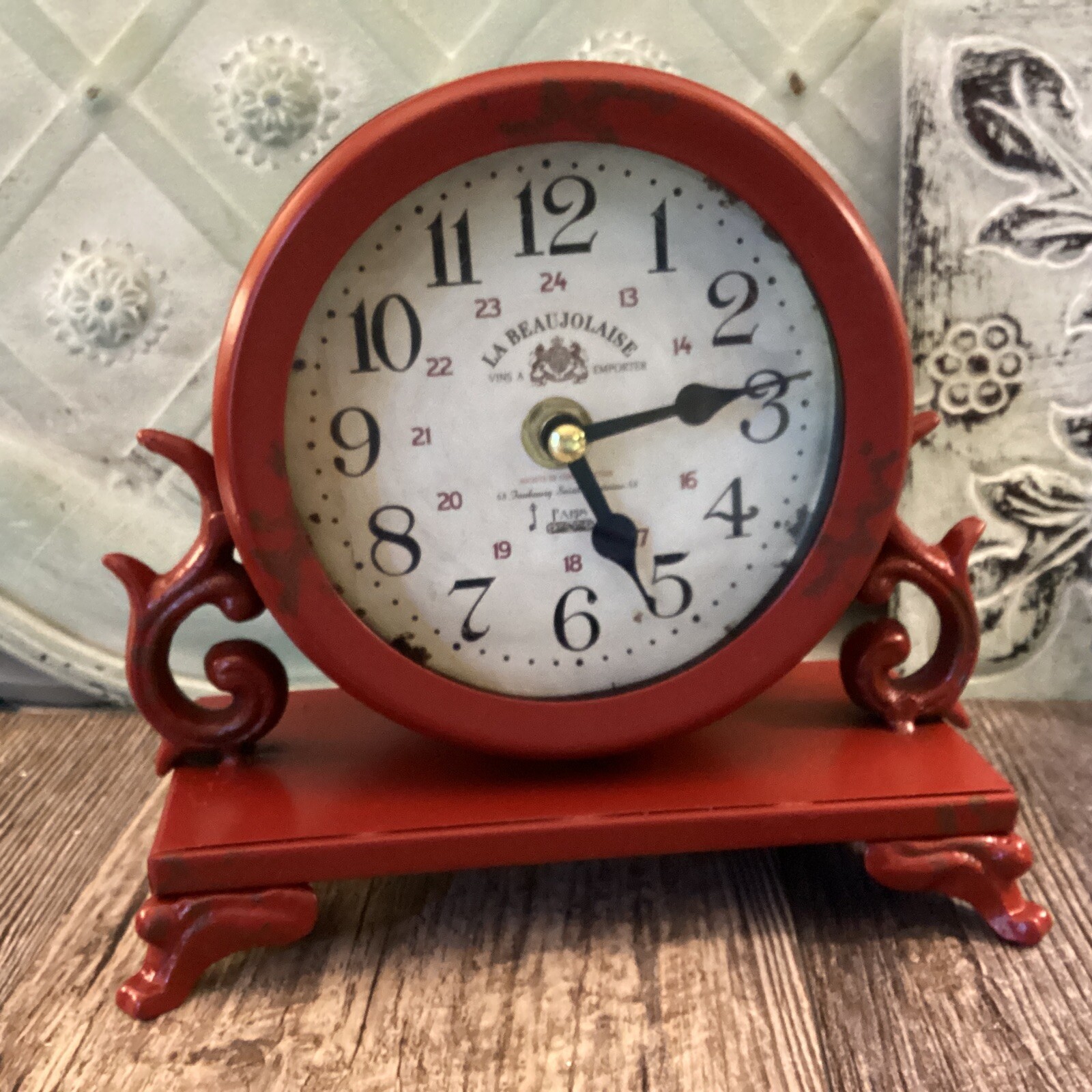 Red Vintage Archaic Look Décor Clock tested Paris France La Beaujolais Shabby