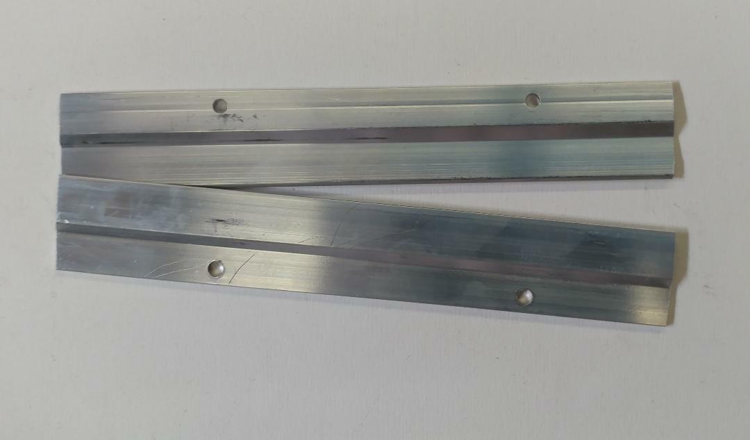 48&Prime; Z BAR HANGER FOR HEAVY MIRROR INSTALLATION ,FRECH CLEAT