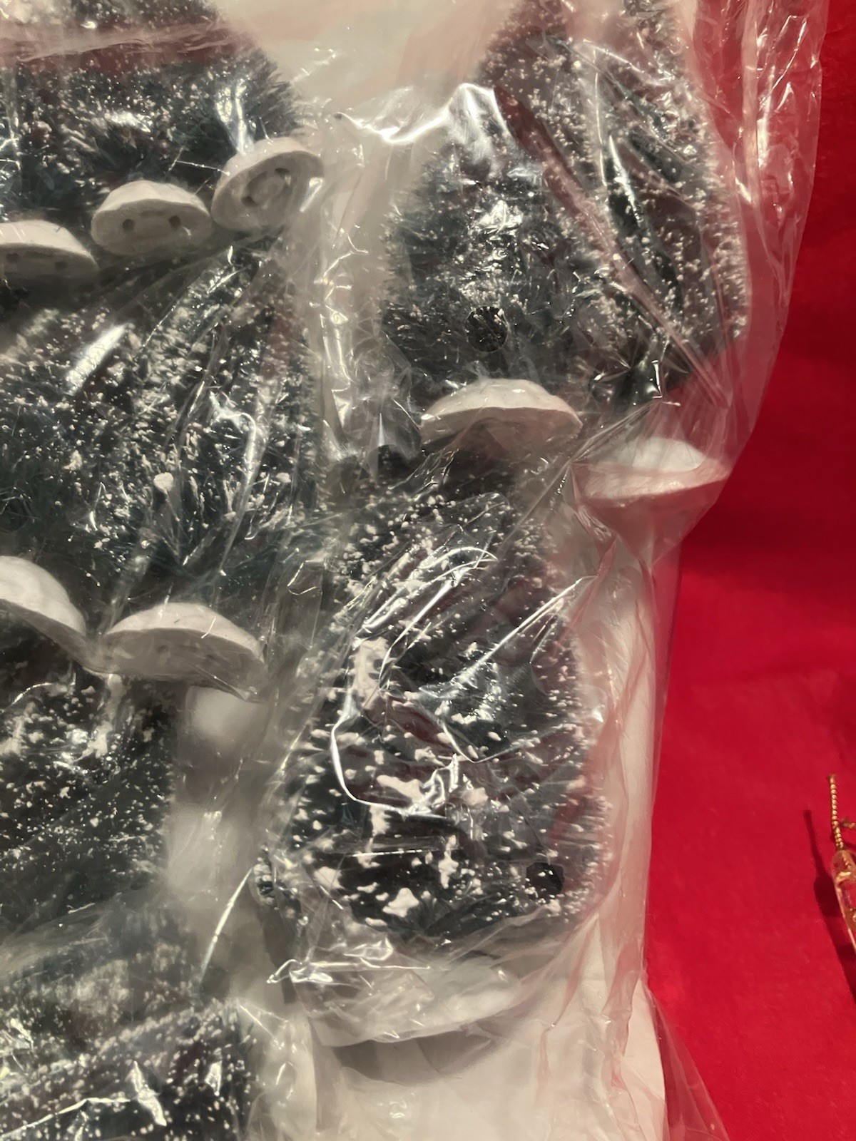 New Assorted Sizes Christmas 22 MINI GREEN BOTTLE BRUSH TREE WITH SNOW
