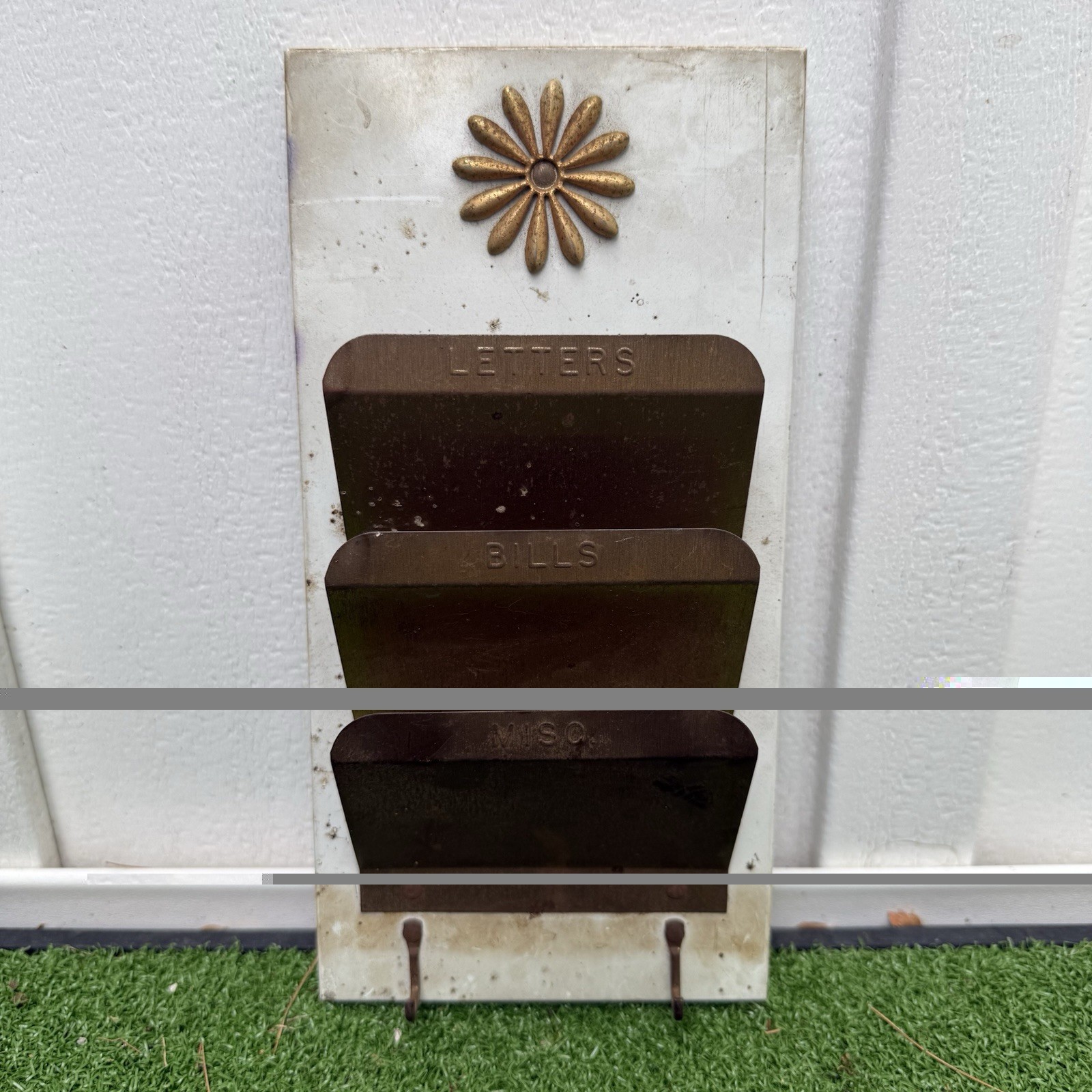 Vintage Mcm Metal Wall Mail Letter Holder Key Hooks White Gold Organizer Rustic