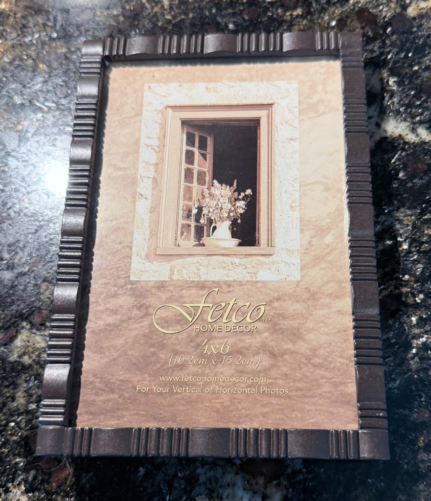 Fetco Home Decor Picture Frame Vertical or Horizontal Photos – 4×6&Prime; Bronze Frame