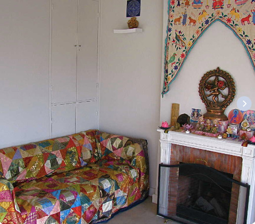 Vintage India couch cover/quilt/wall hanging/made from Saris from Varanasi,India