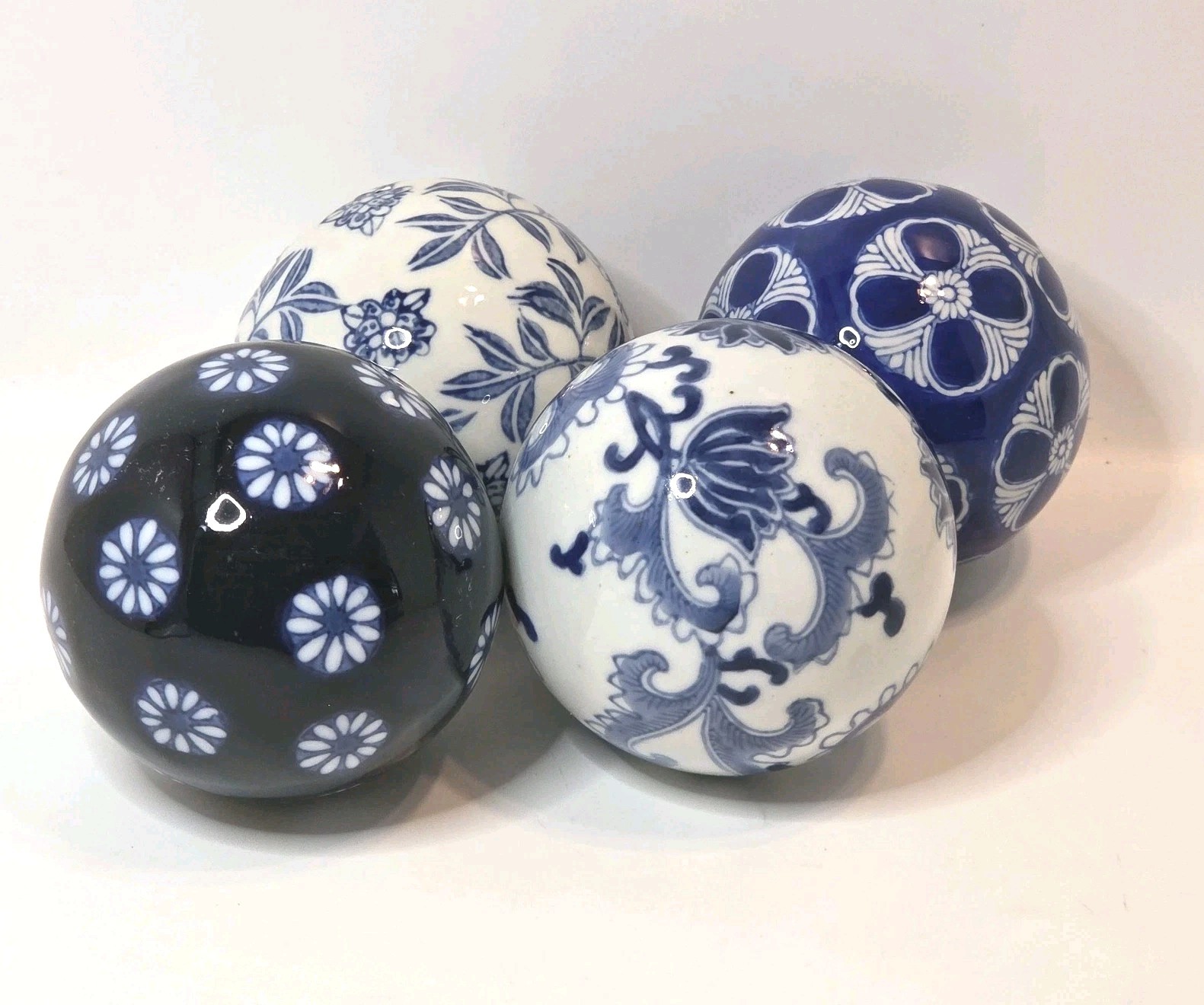 Asian Inspired Decorative Ceramic Spheres/Balls Blue & White Florals Set of 4 3&Prime;