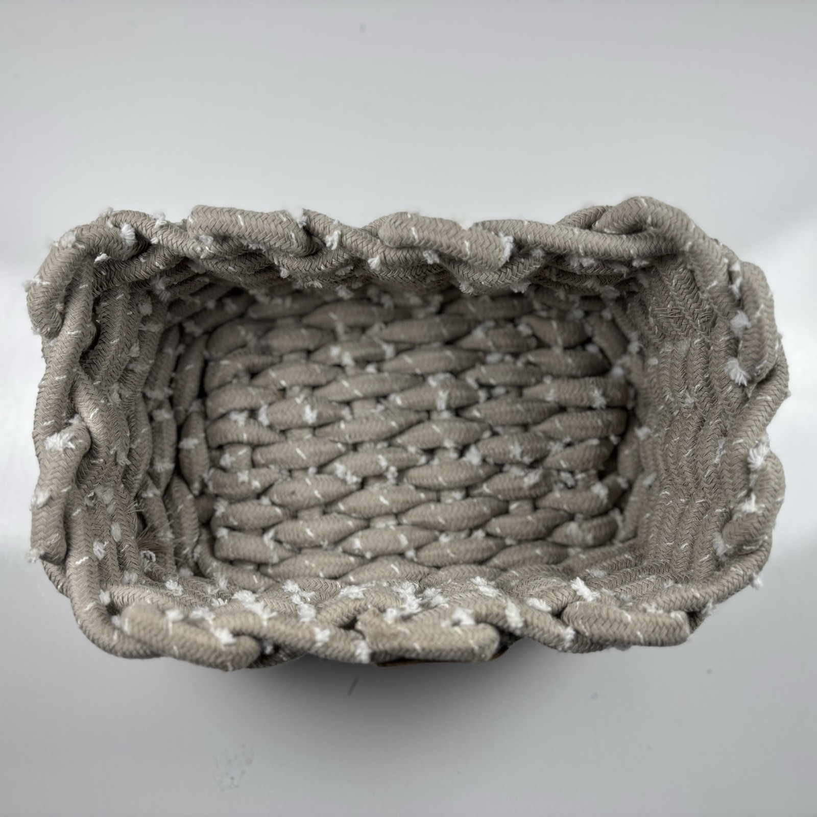 UGG Woven Chunky Woven Rope Braid Basket Bin Gray Taupe White 9.5” x 5.75” *READ