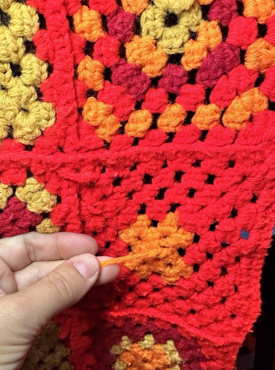 Vintage Hand Crocheted Granny Square Afghan Blanket Red & Orange 43” X 48”
