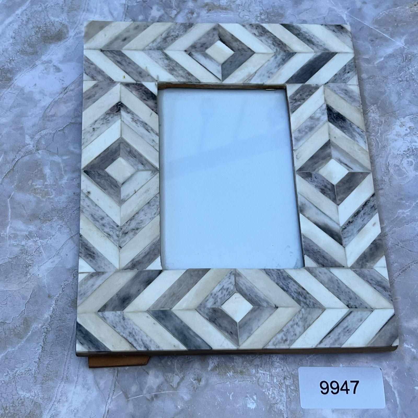 Handmade Bone Inlay Picture Frame 4 x 6&Prime; Chevron Pattern Gray & White