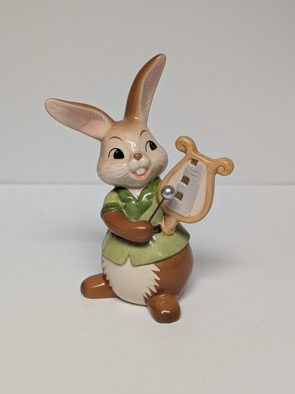 Goebel Porcelain Bunny Playing Lyre 2014 Anthropomorphic Ostern Easter Spring