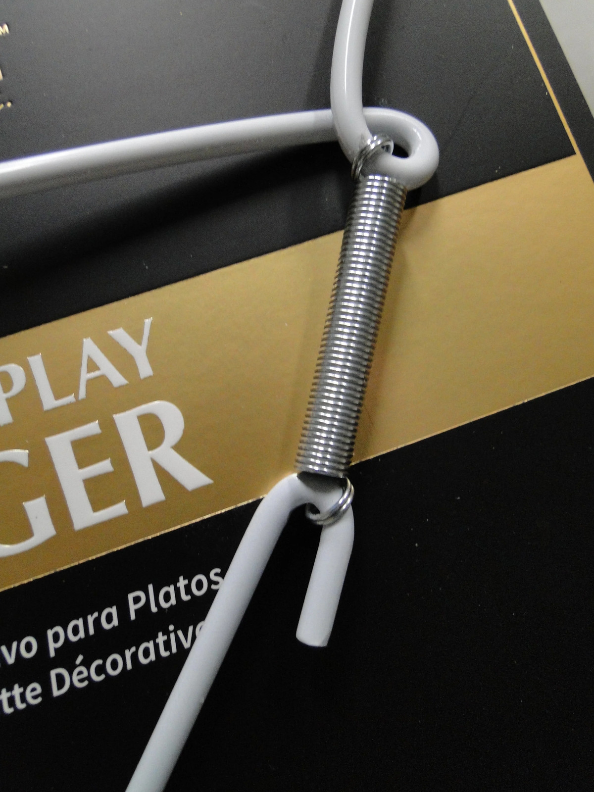 Tripar Smooth White Wire Display Hanger (s) for one 15&Prime; – 20&Prime; Plate