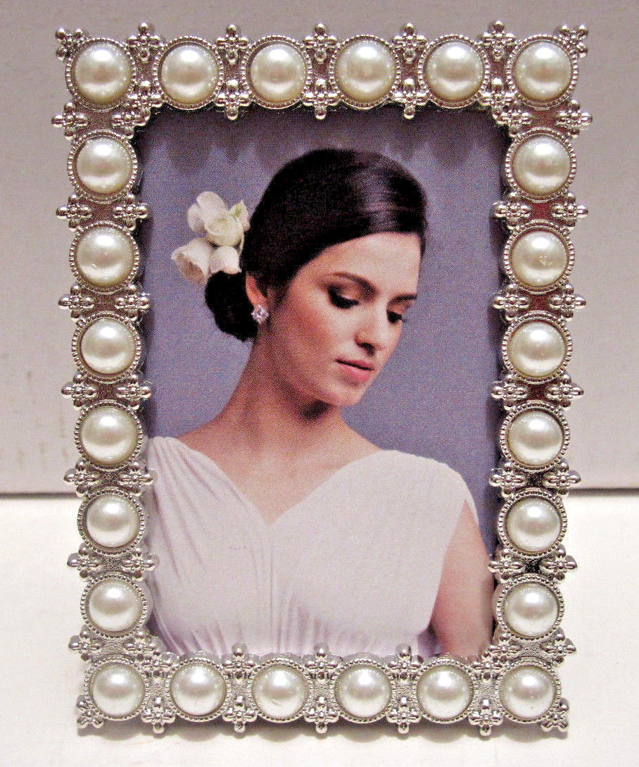 2×3&Prime; Silver Tone White Pearl Metal Bridal Wedding Picture Photo Frame 2X3&Prime; NEW