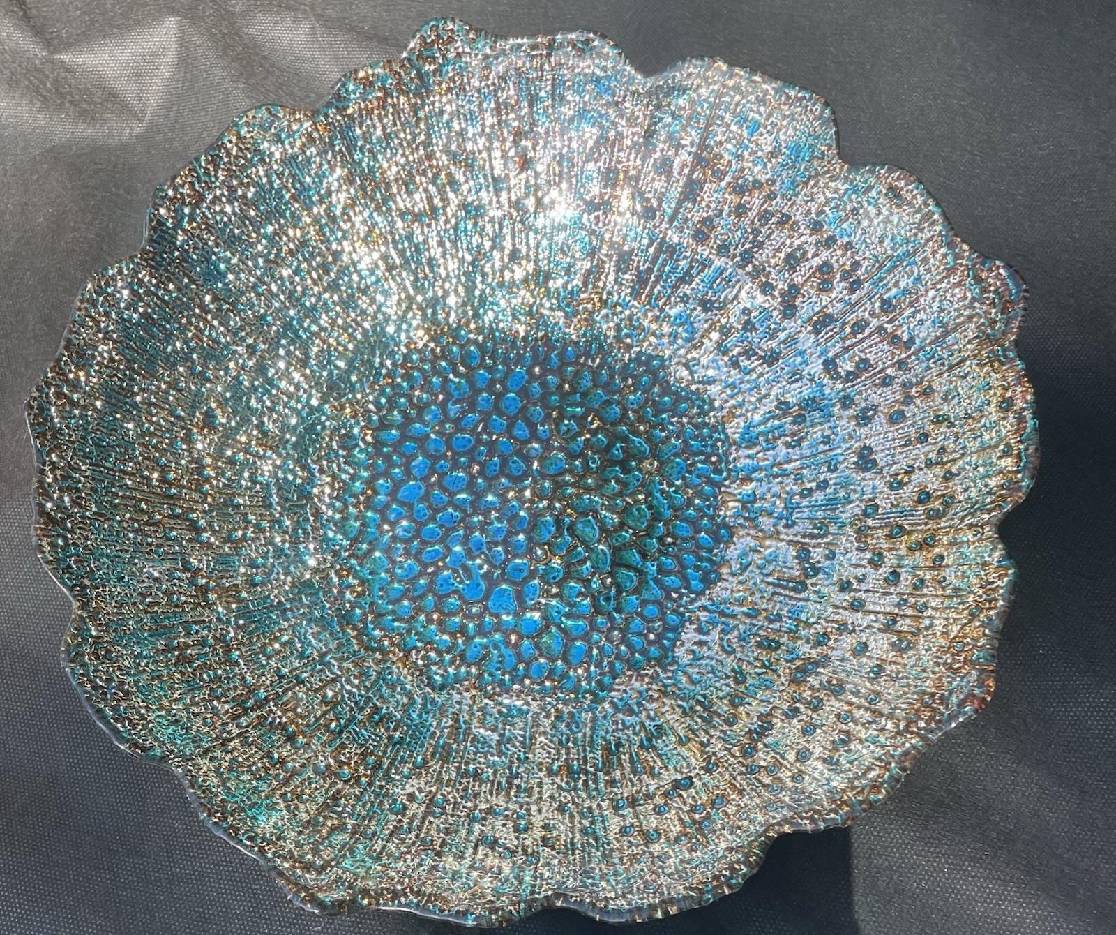 Glass Bowl Centerpiece Scalloped Edge Bubble Peacock Colors 11.5&Prime; Home Decor