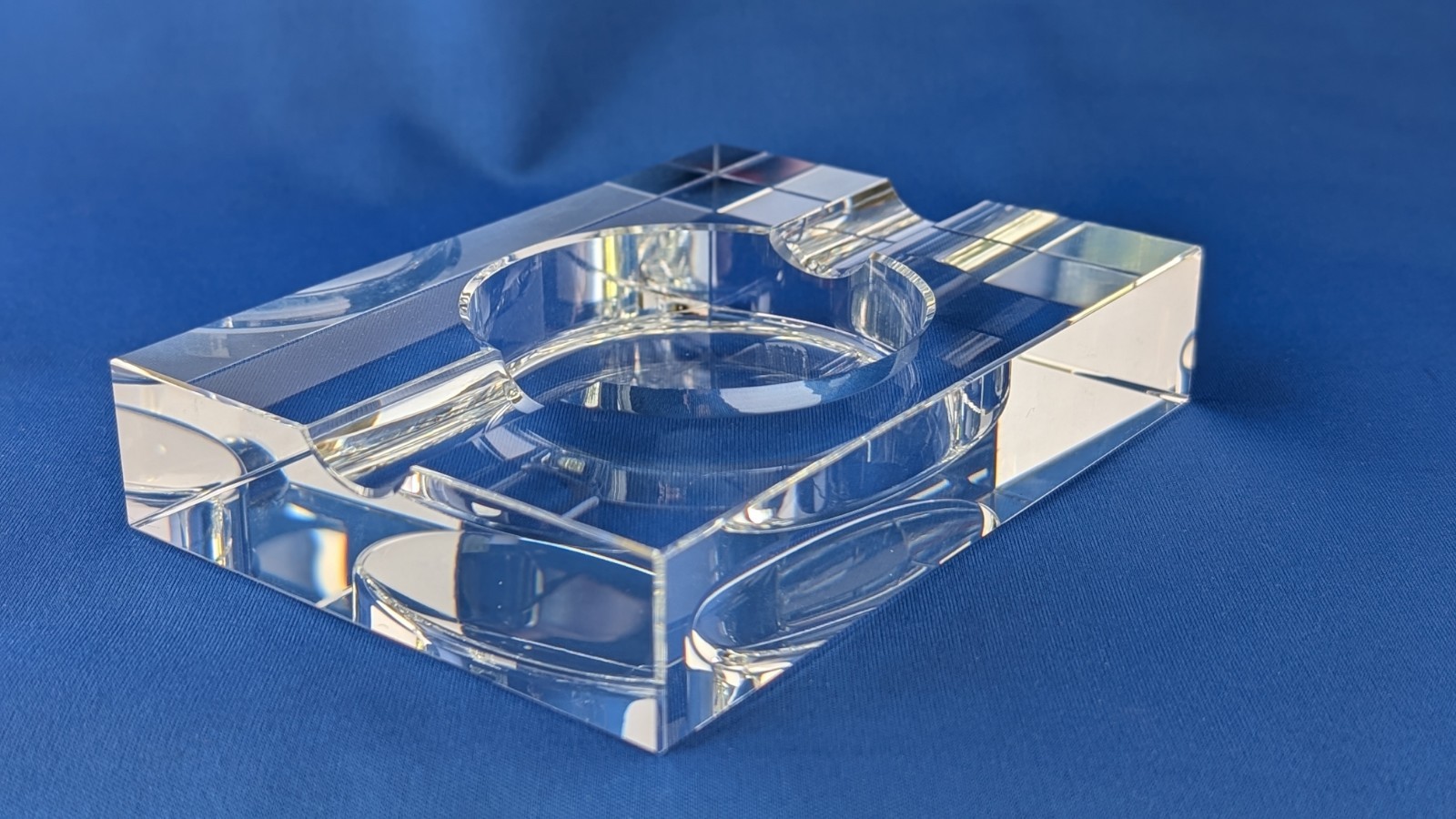 Beautiful Crystal Cigar Ashtray – 5.75&Prime; x 4.25&Prime; x 1.5&Prime; – Clear, Heavy Weighted