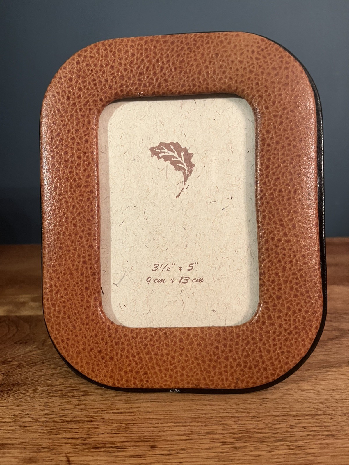 Picture Frame Leather ( Faux) for photo 3 1/2 x 5” Brown/ Black Trim