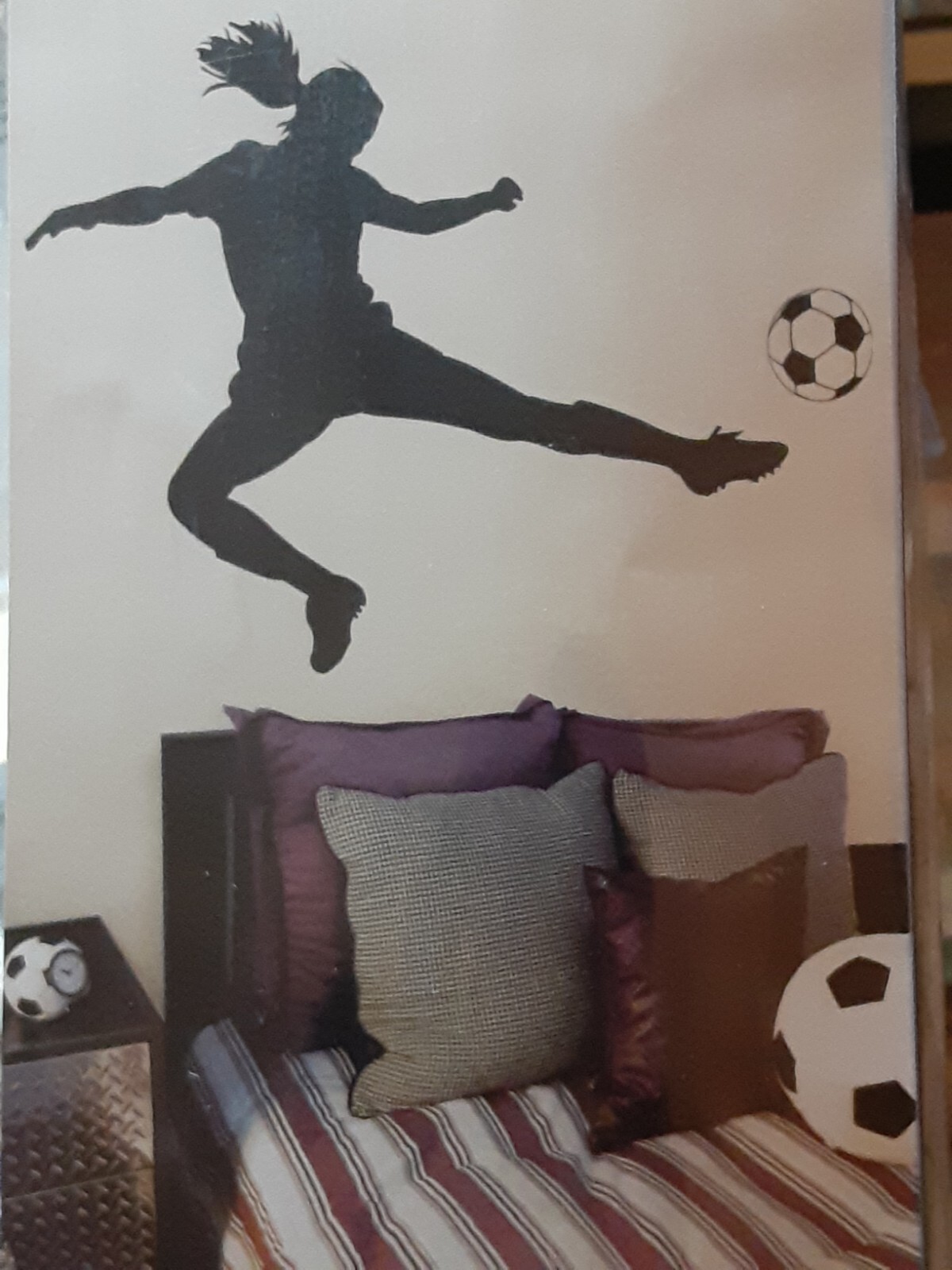Lot 26 Studio *Wall Decal* (Silhouette Female Soccer Player) aprox 46X35 Black