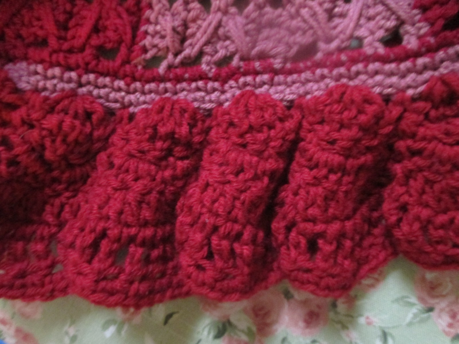 Cranberry Red Pink Mauve Ruffle Crochet Throw Blanket Afghan 51 x 78