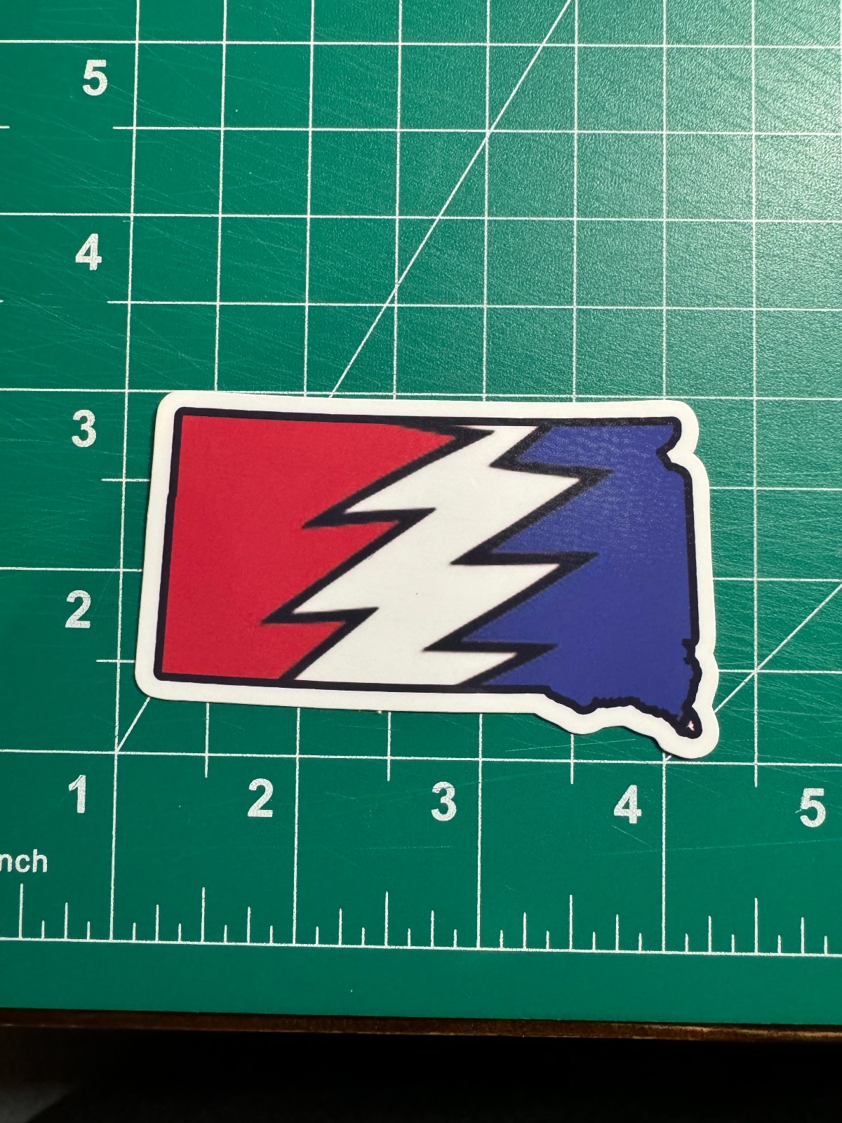 South Dakota Stealie – Grateful Dead – Laminated Vinyl Sticker 3&Prime;x2&Prime;
