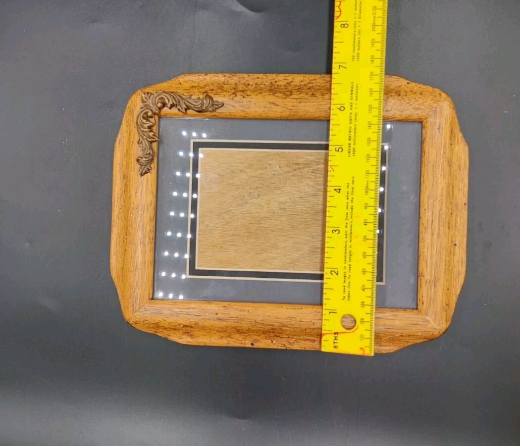 Handmade Frame Carved Oak Picture Frame With Easel Hold 6.5&Prime; X 4.5&Prime; W/0 Matte