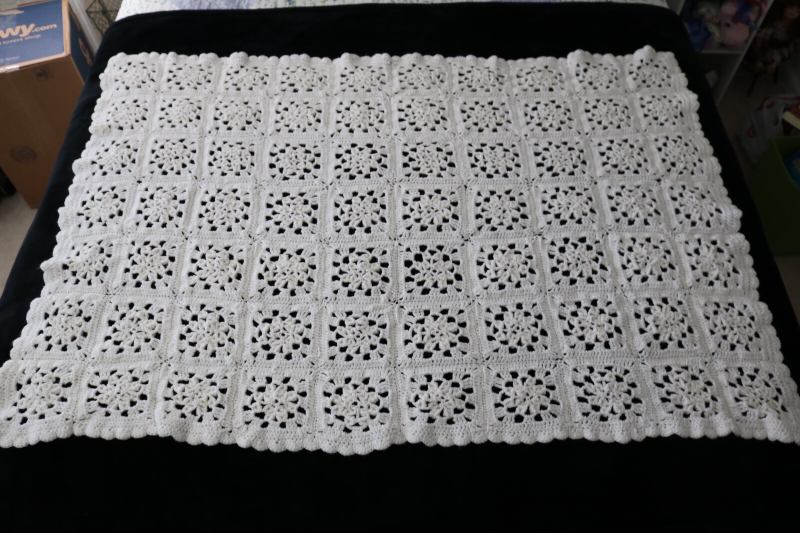 Baby Granny Squares Afghan Hand Crocheted Soft White Cream Popcorn Stitches EUC
