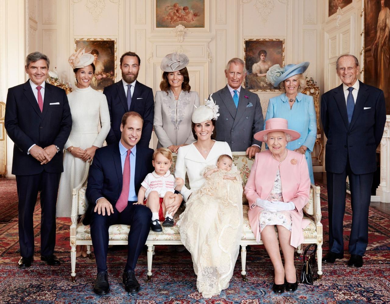 BRITISH ROYAL FAMILY GLOSSY POSTER PICTURE PHOTO PRINT middleton charlotte 4480