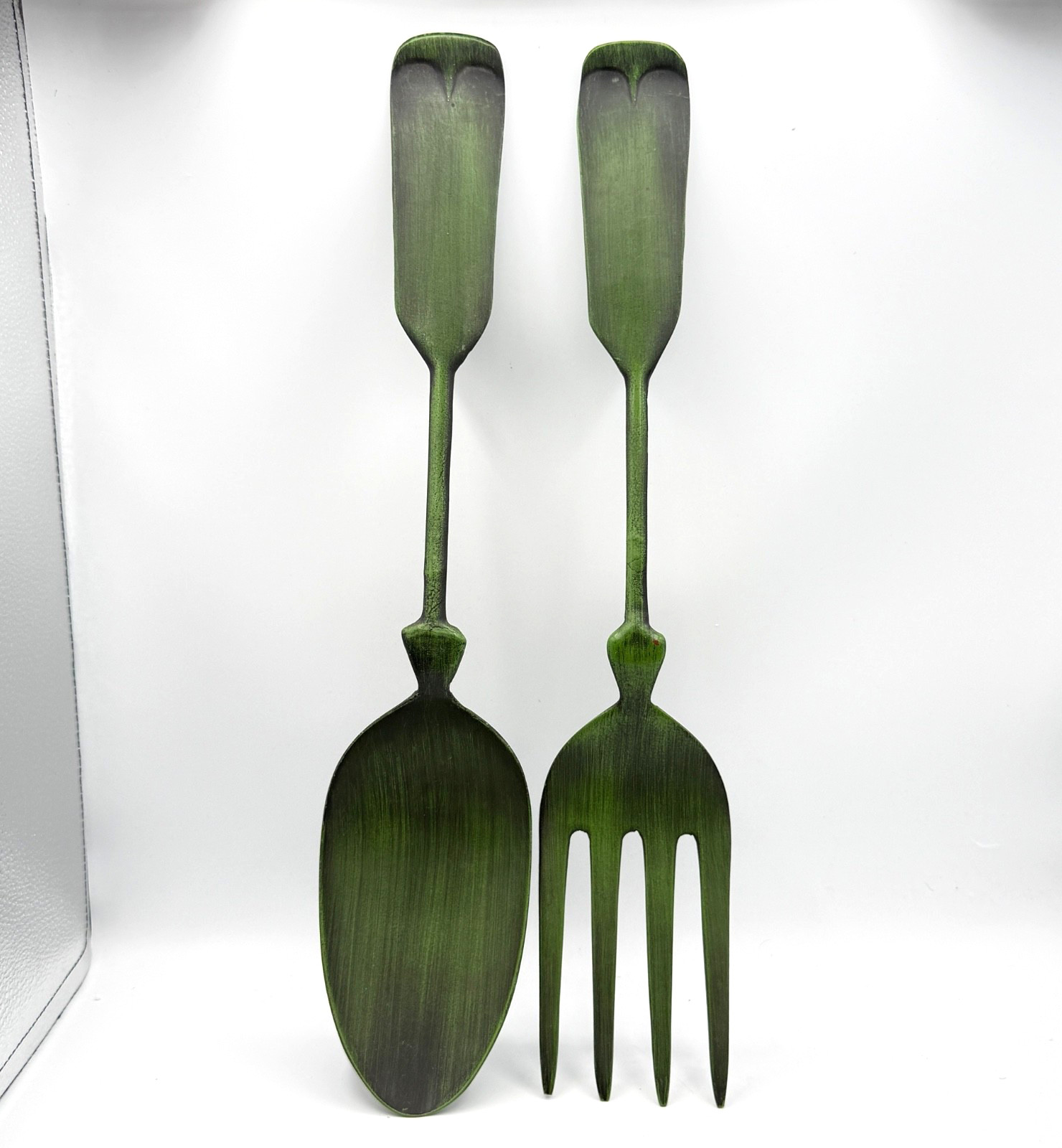 Vintage Metal Oversized Giant Fork & Spoon Set, Wall Decor, Green, 21&Prime;