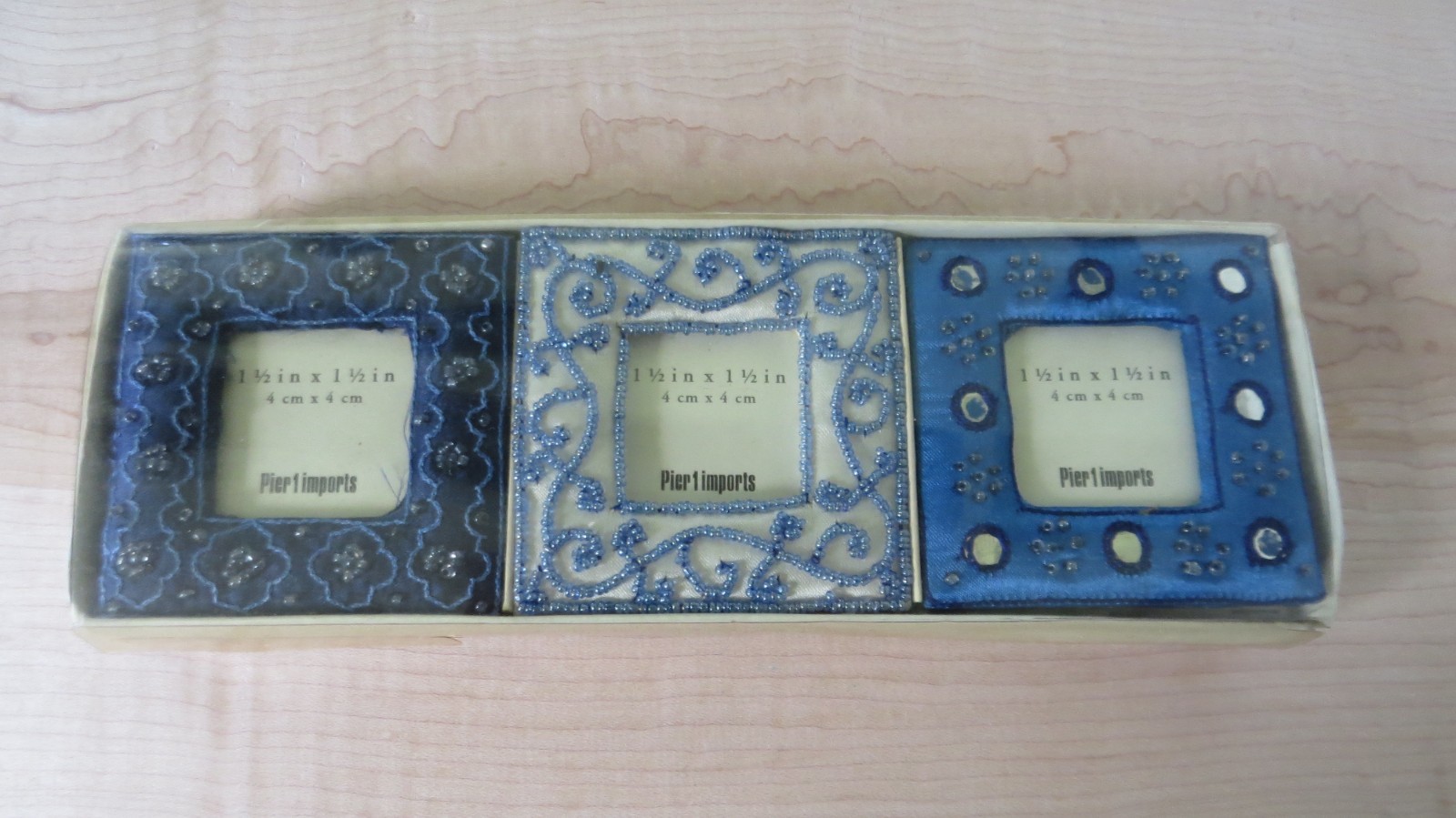 New NIP Pier 1 Imports Set of 3 Size 1.5&Prime; x 1.5&Prime; Fabric/Beads Picture Frame Set