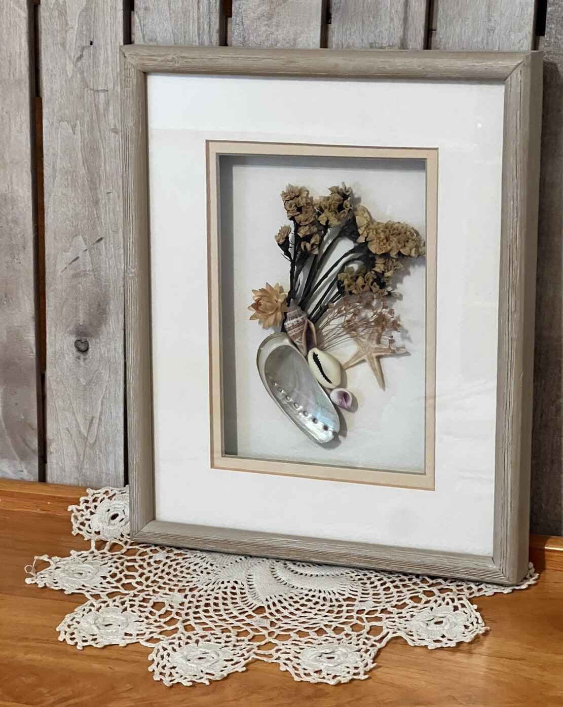 Vintage Seashell / Dried Flower Wood Framed Wall Art Shadow Box 11&Prime; x 8.5&Prime;