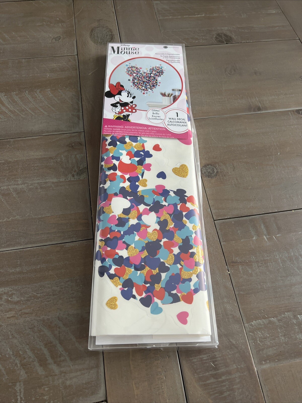 Disney’s Minnie mouse wall decal