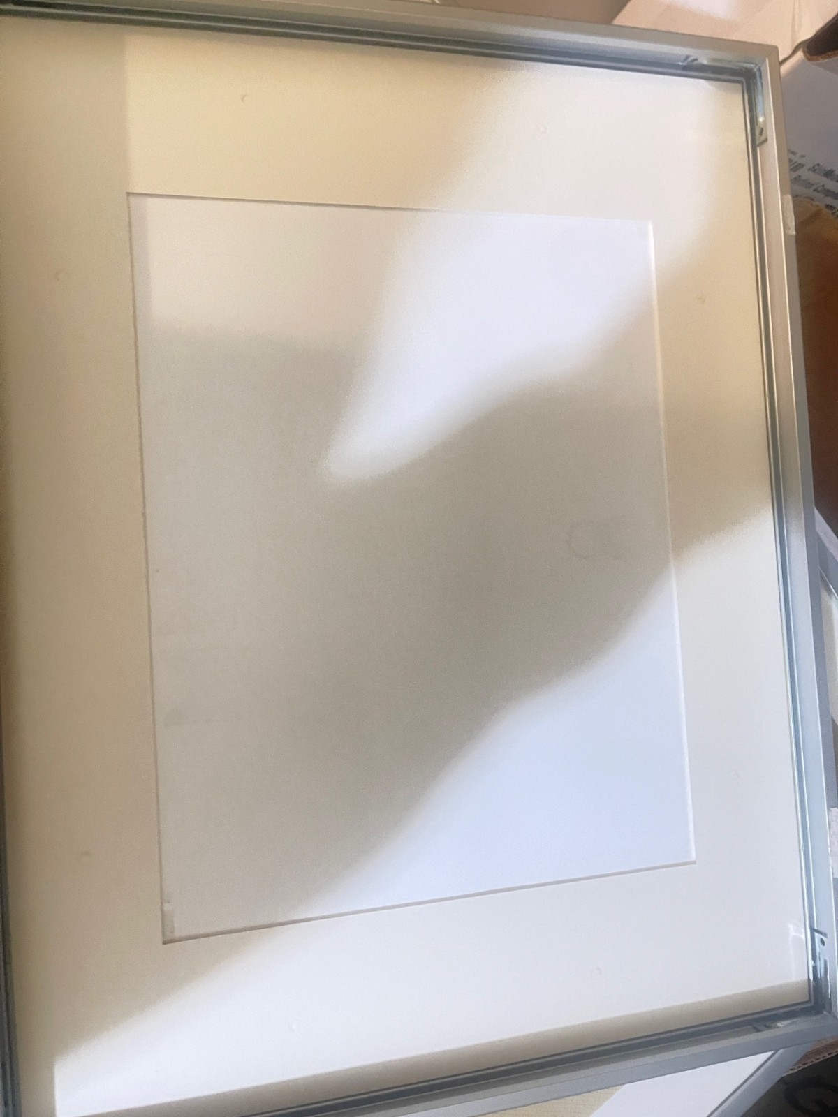 14 1/2&Prime; x 11 1/2&Prime; x 1&Prime; Aluminum Picture Frame with Mat See photos(R4)
