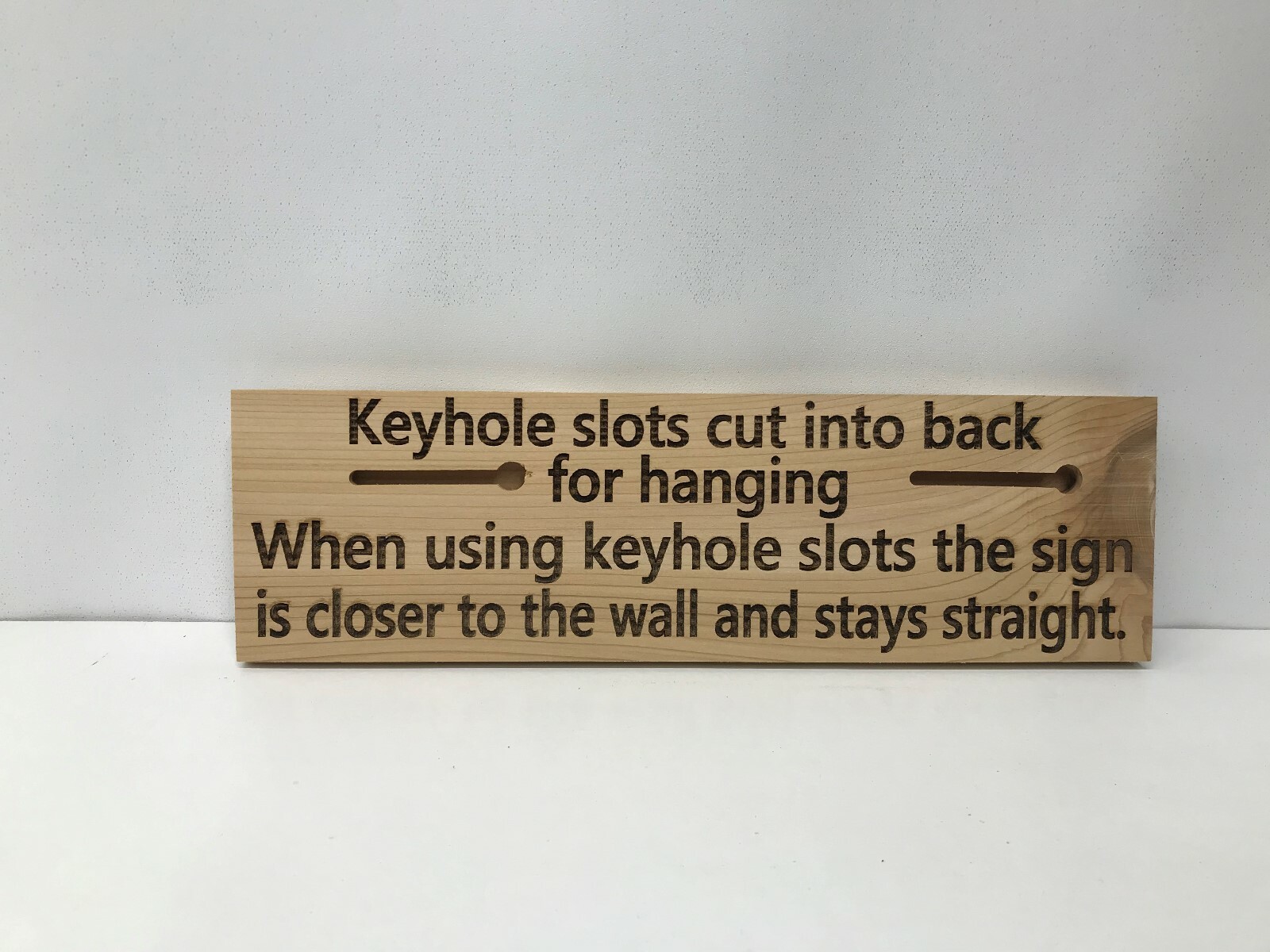 Hand crafted cedar 3 1/2&Prime; x 12&Prime; personal wood sign using « TEXT OF YOUR CHOICE »