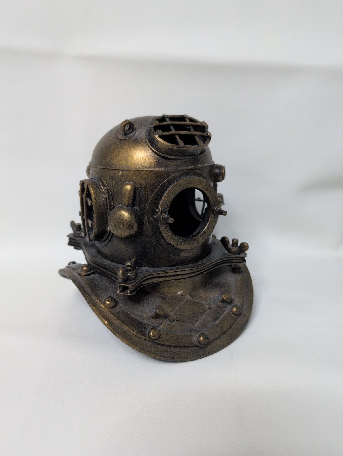 Vintage Style Metal Deep Sea Diver Helmet Sculpture Bronze Finish Nautical Decor