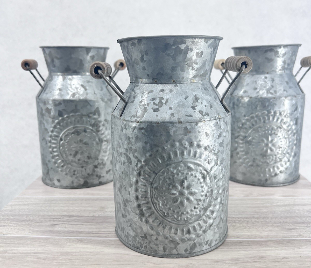 Rustic Galvanized Metal Milk Can Vases 8&Prime; Farmhouse Wooden Handles Set of 3