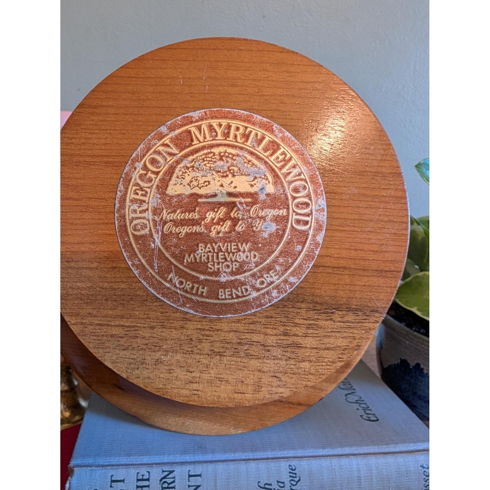 Vintage MCM Oregon Myrtlewood Pedestal Bowl Bayview Shop Hand Turned Rustic 8.5&Prime;