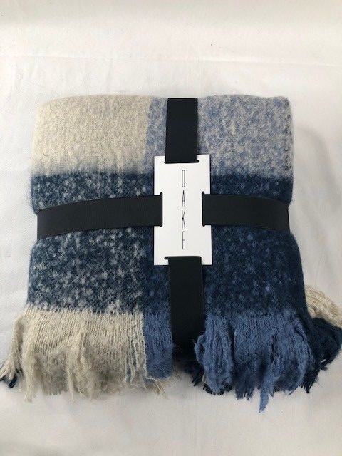 NWT OAKE Plaid Throw Blue 50 in x 70 in 77% Acrylic, 13% Wool