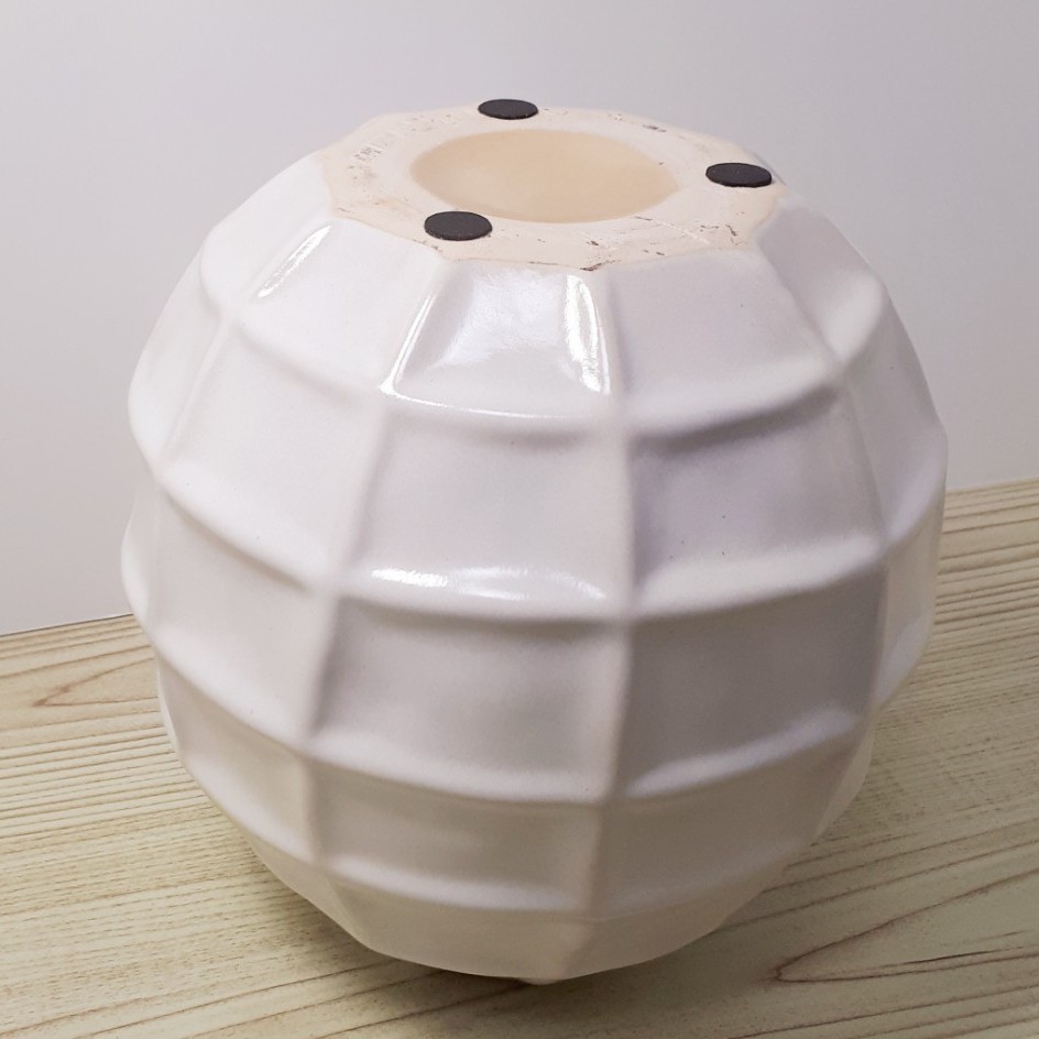 Modern Ceramic Pottery Vase Round Textured Windowpane Design Cream White 7&Prime;H