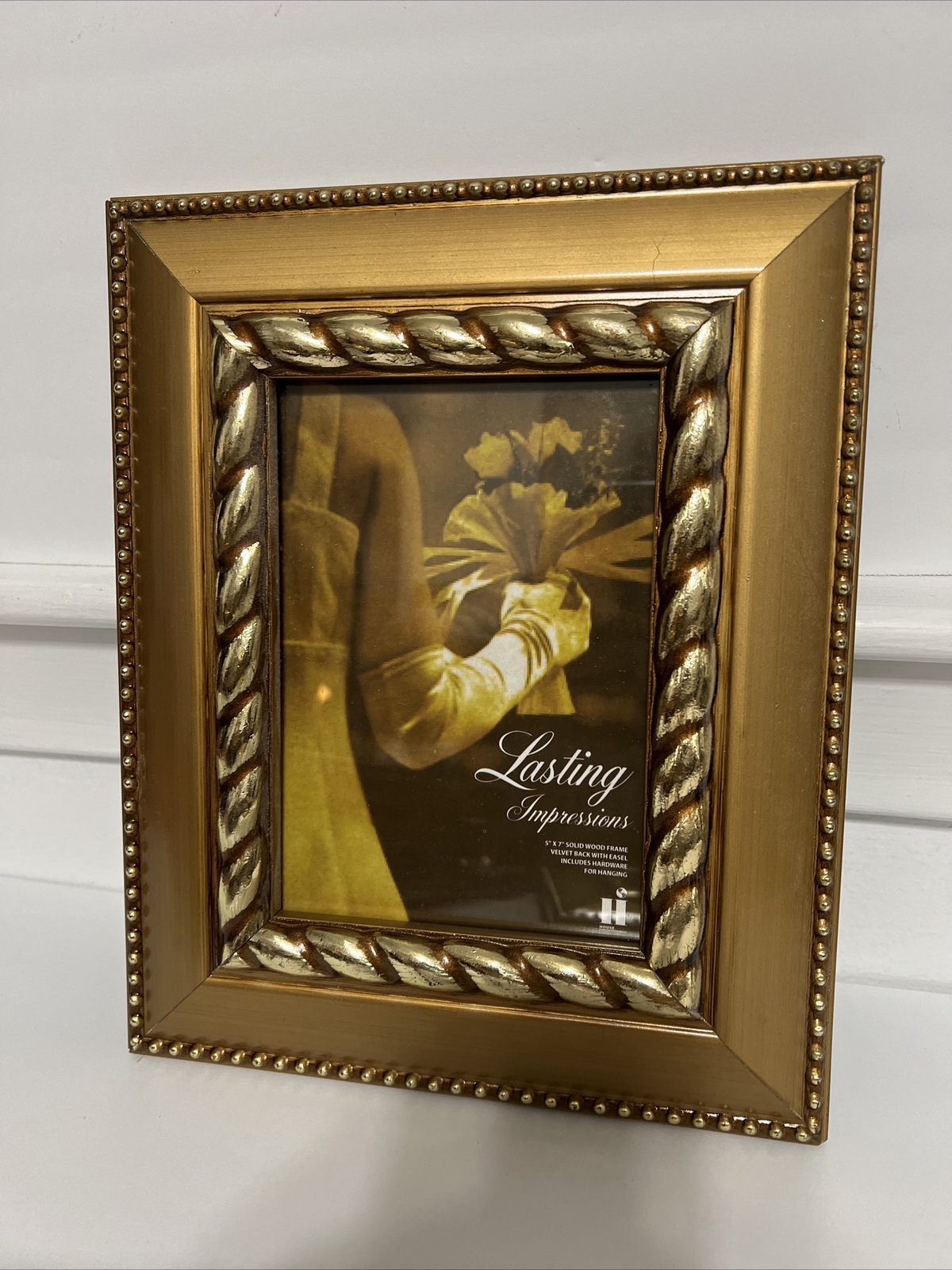 5”x7” Lasting Impressions Solid Wood Photo Picture Frame Ornate Gold Velvet