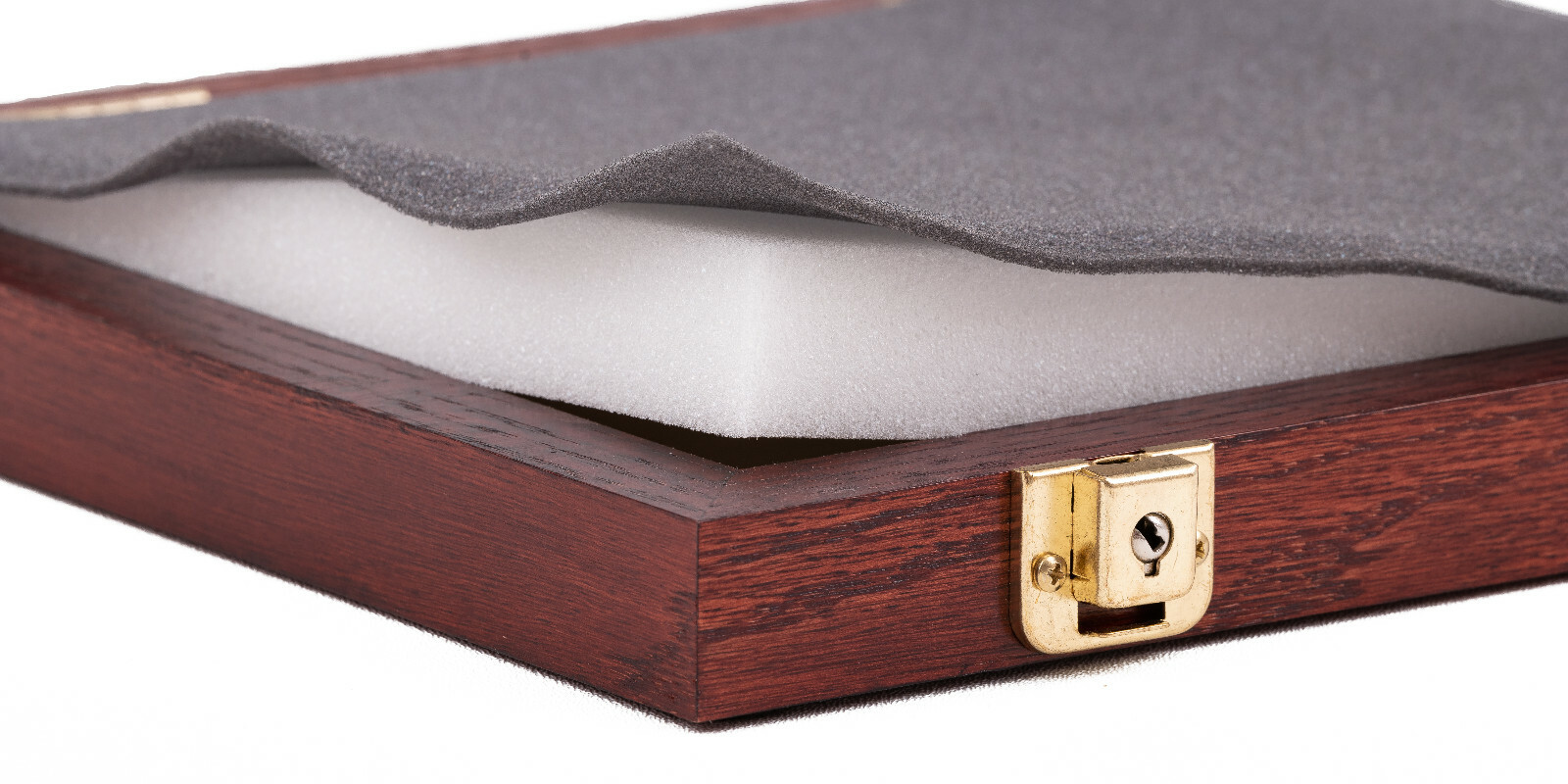Two Timbers Extra Small Display Case Cherry Finish 2&Prime;x6&Prime;x9&Prime; Knife Arrowhead Pins