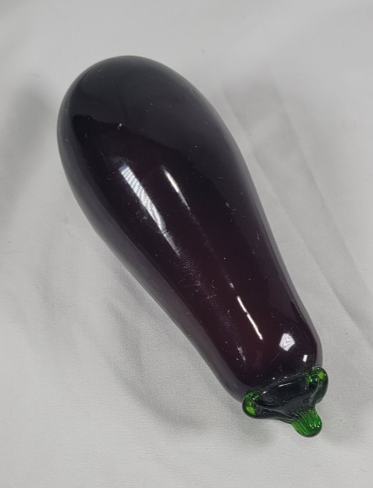 Art Glass Purple Eggplant Home Decor Vegetable Paperweight 6.5 Inches