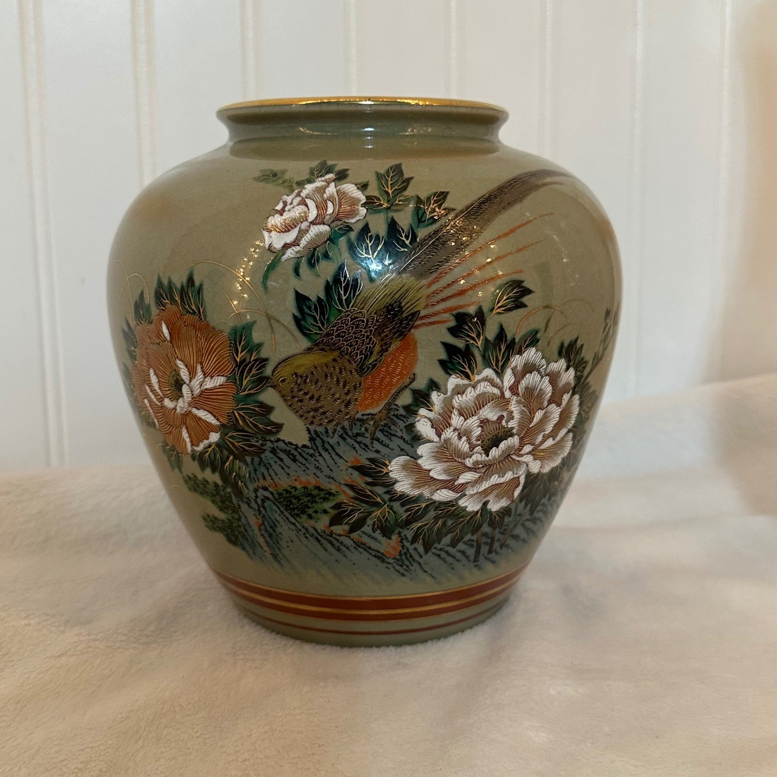 Satsuma Floral Bird Vase Home Decor 8 Green Excellent Crackle Glaze Peony Vntge