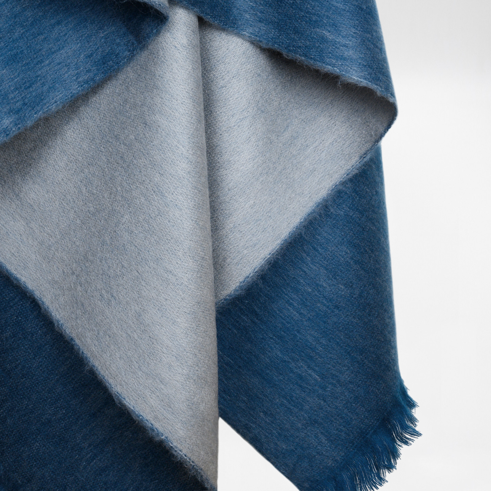 Cozy Soft Reversible Alpaca Wool Fringed QUEEN Blanket – Deep Blue/Grey 98x69in