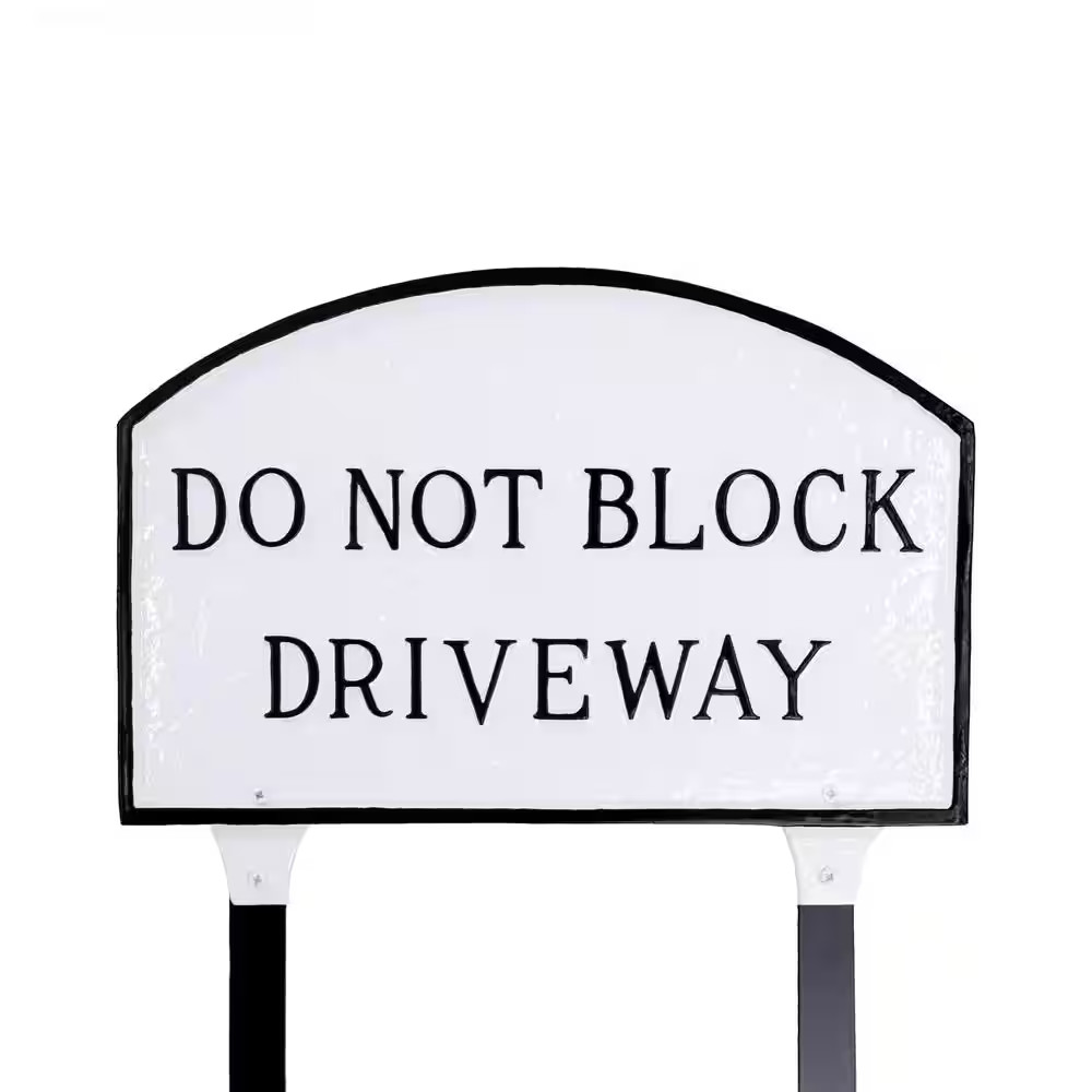 5.5 In. X 9 In. Small Arch Do Not Block Driveway Statement Plaque Sign with Lawn