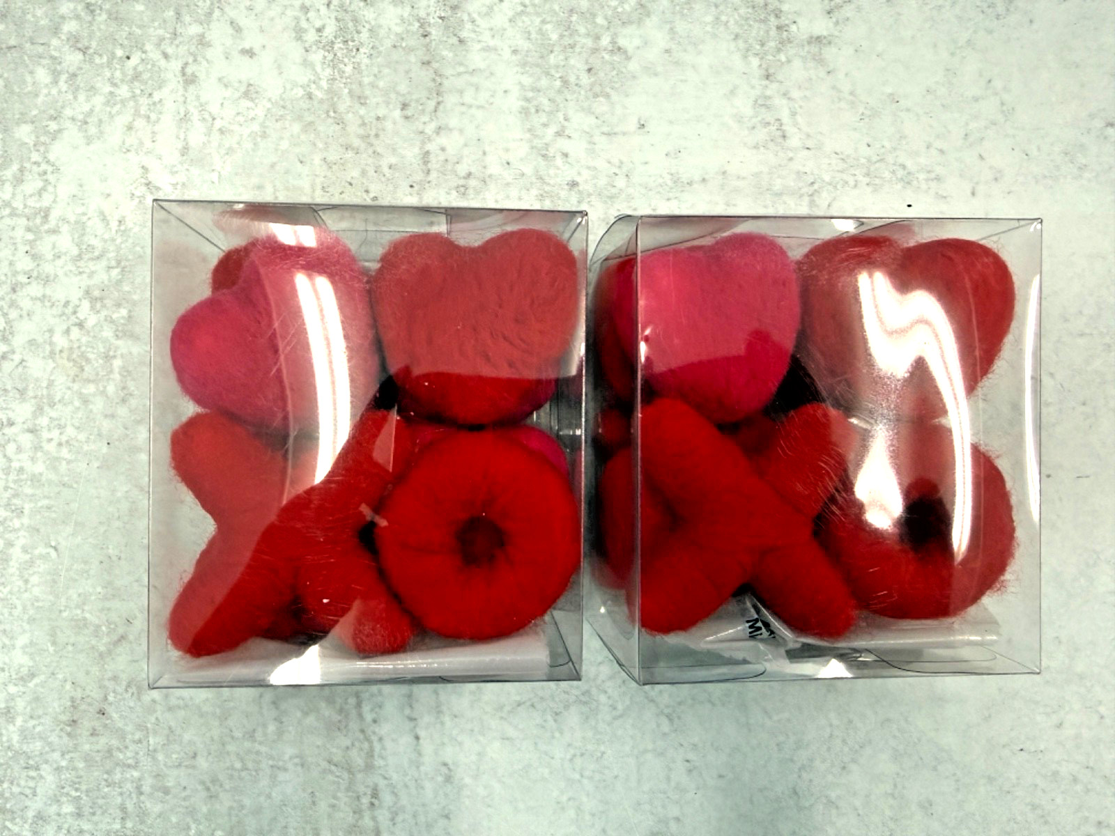 16 (2 pks / 8) Valentine&rsquo;s Day vase filler felt X O and hearts pink / red 2&Prime;