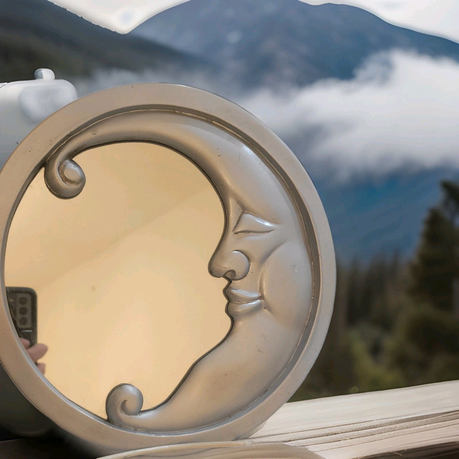 Vintage Silver Crescent Moon Face Mirror Celestial Circular Wall Home Decor 9.5&Prime;