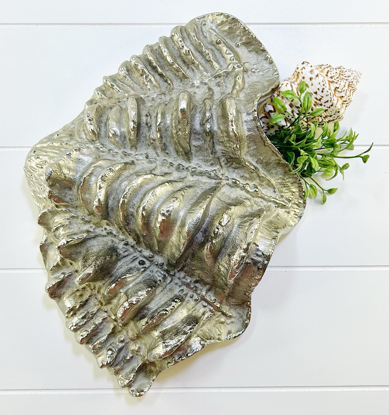 Nautical Seaside Clam Shell Bowl Decor Large Centerpiece Metallic Cast Aluminum