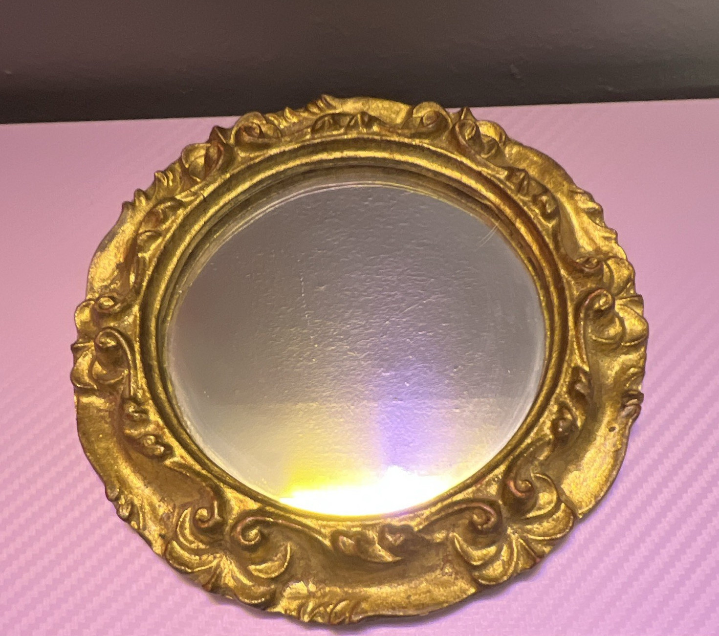 Baroque/Rococo Round Gold Wood Framed Accent Wall Mirror 10&Prime; Italy 1988