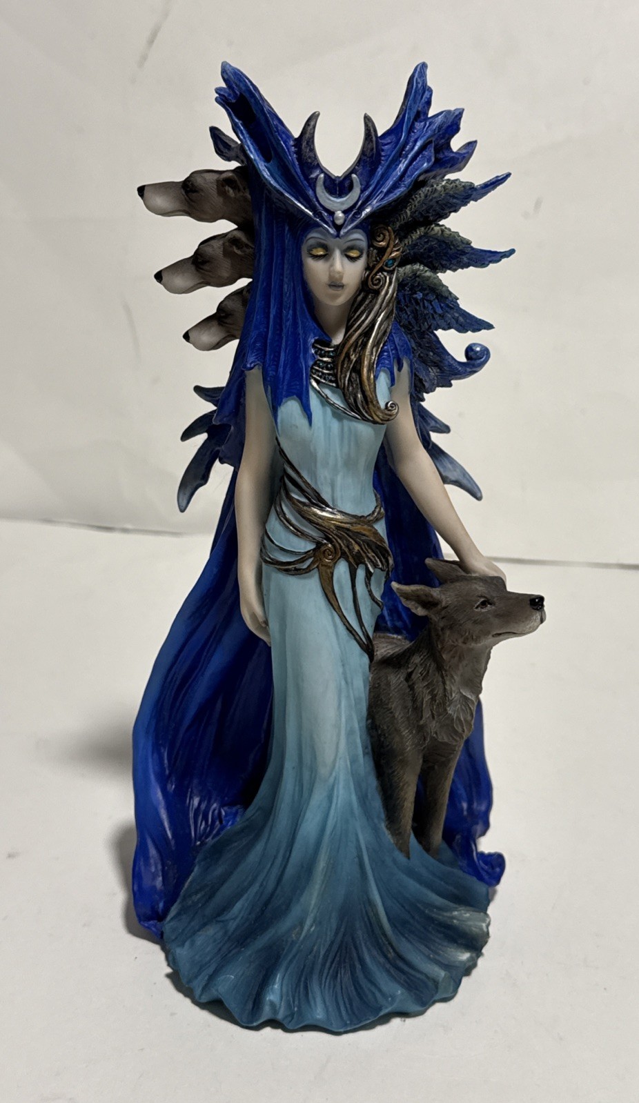 Veronese Design HEKATE w/ Wolves Marc Potts