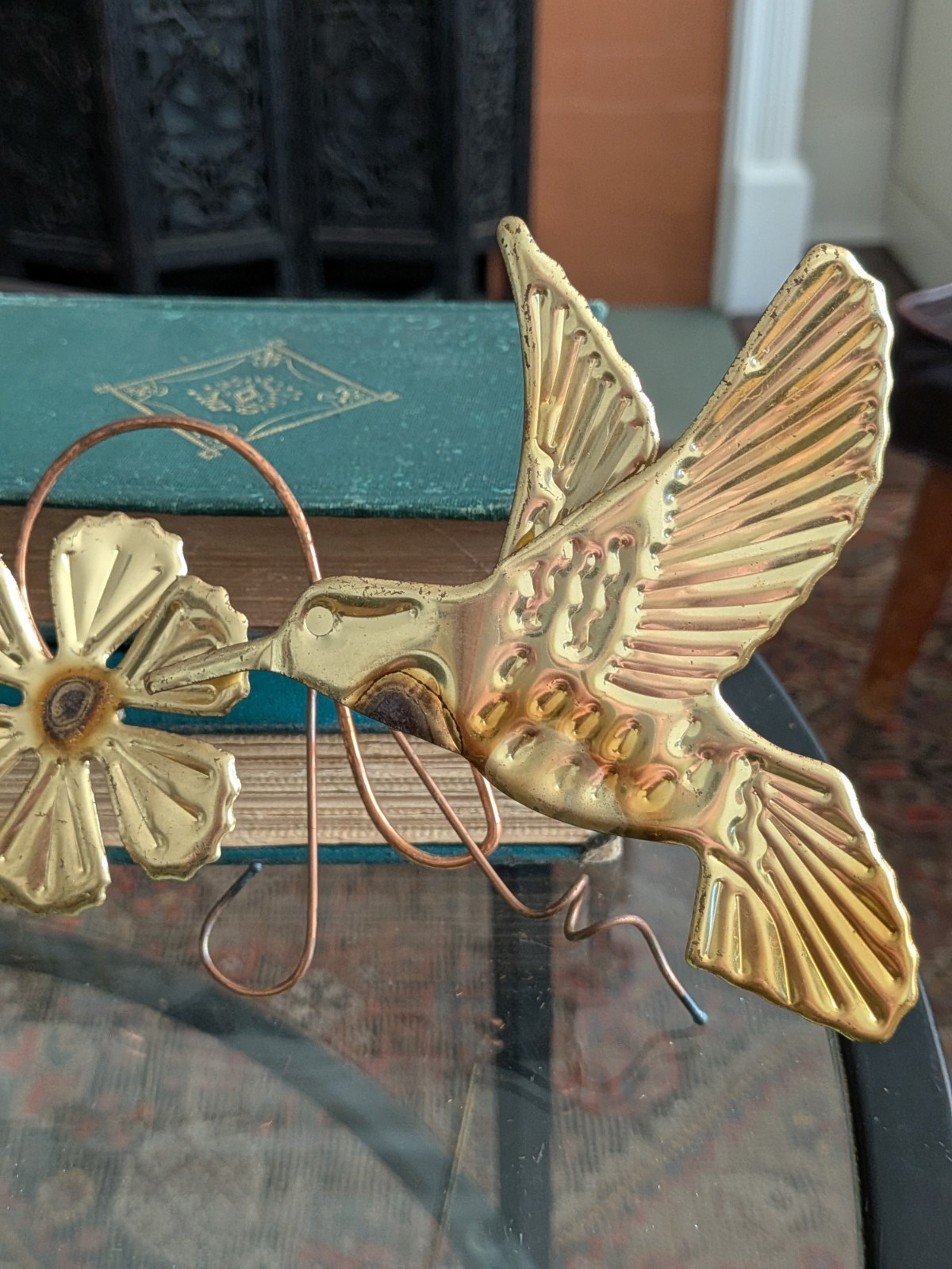 2 Vtg Homco Wall Hanging Art in Gold Tone Metal 3D Hummingbird & Flower Bird Set