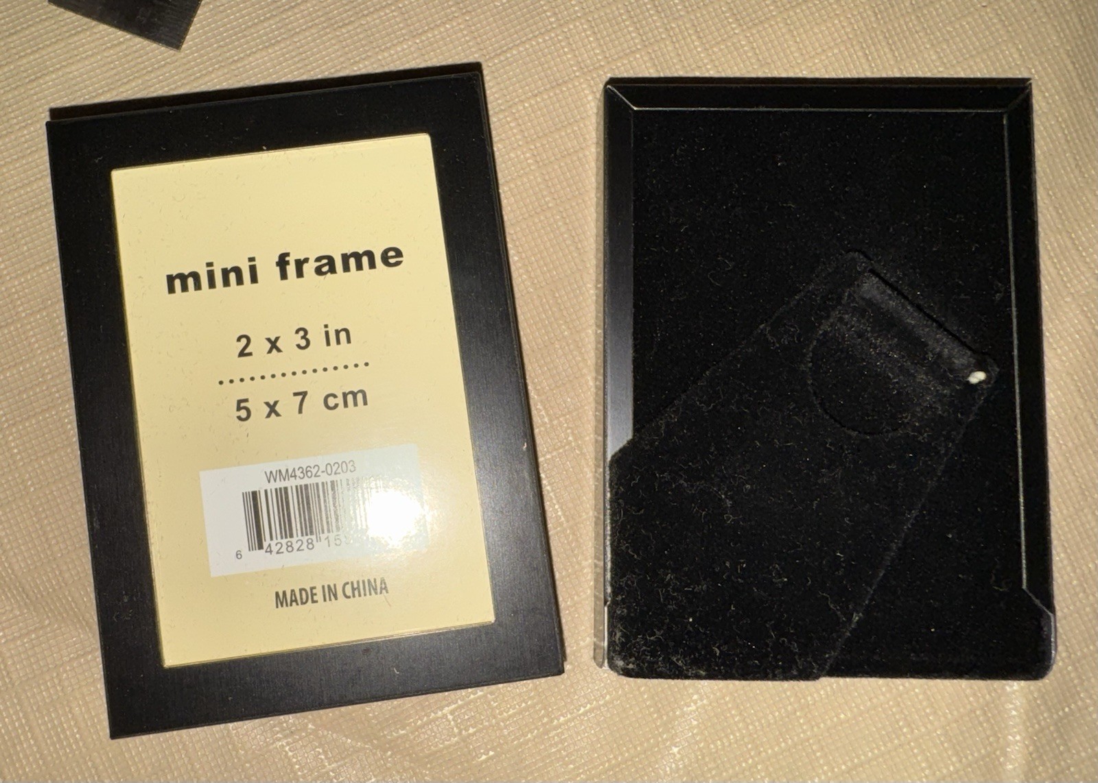 Lot of 14 Small Picture Frames Wallet Size Photos Various Materials New
