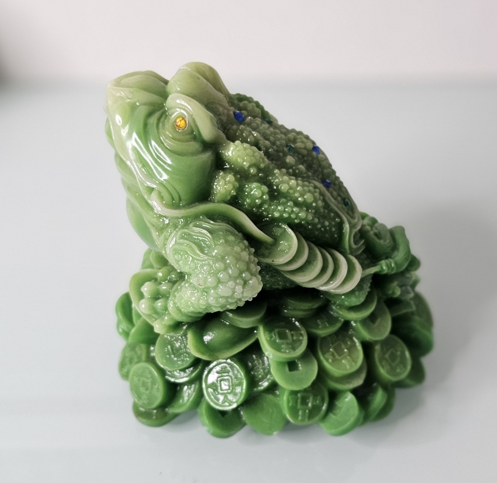 Estate Jade Green Resin Feng Shui Money Toad Figurine Chan Chu 3 Leg Lucky Fr