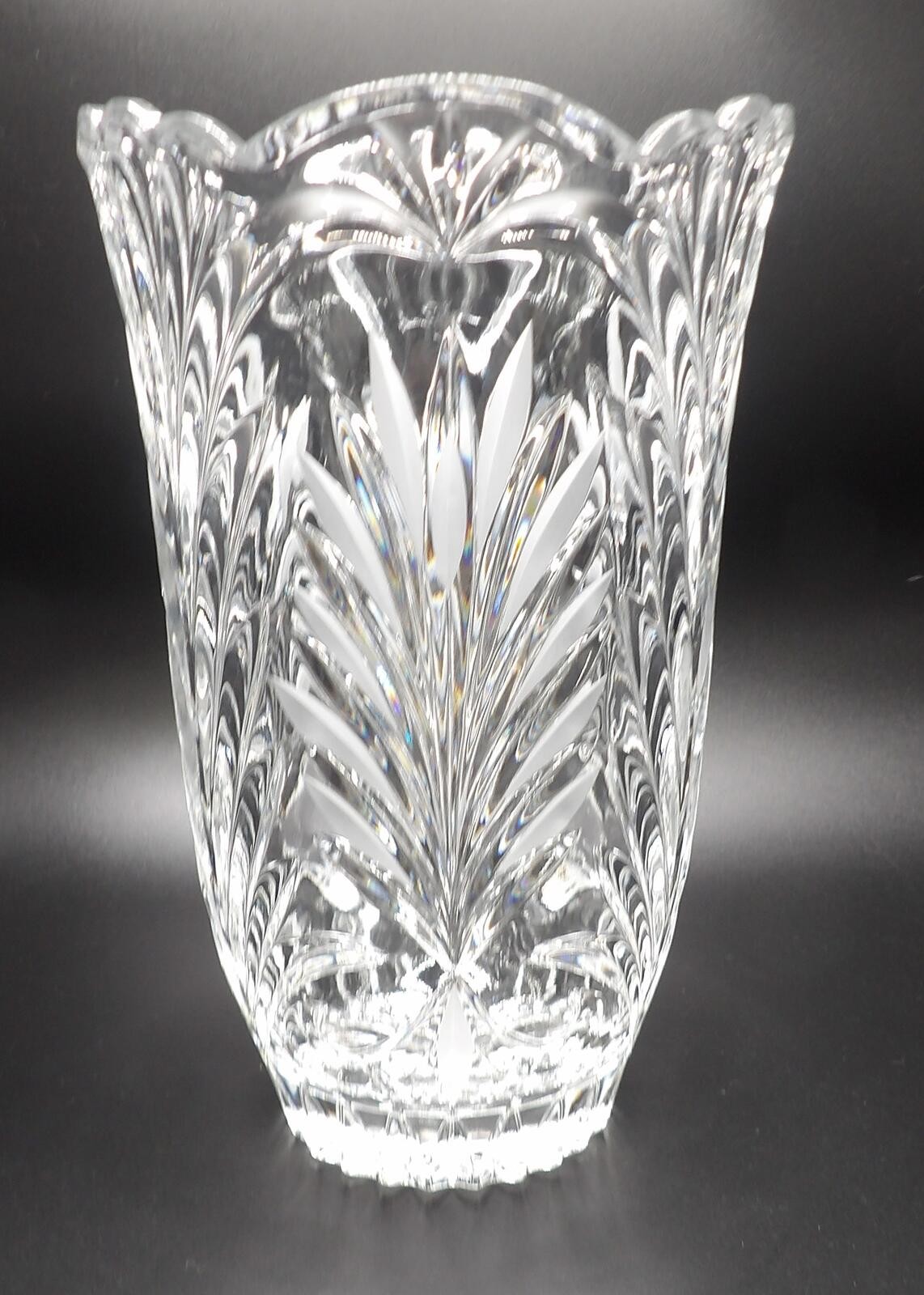 Vintage Mikasa Lead Crystal Vase 8.5&Prime; – Elegant Scalloped Cut Glass Flower Vase
