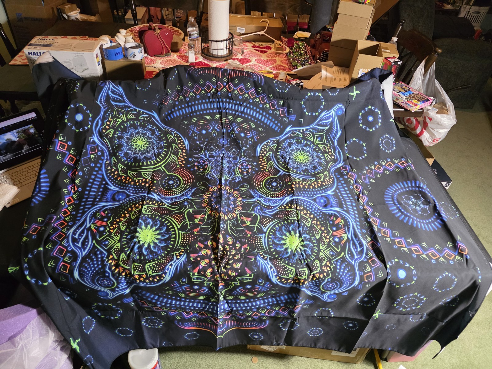 Blacklight Reactive Neon Psychedelic Trippy Misty Hanging Tapestry 59&Prime;x78&Prime; New